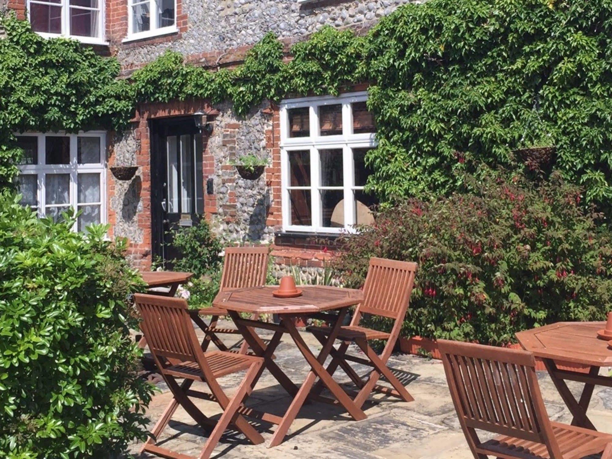 Hotel The Wheatsheaf à Mundesley Extérieur photo